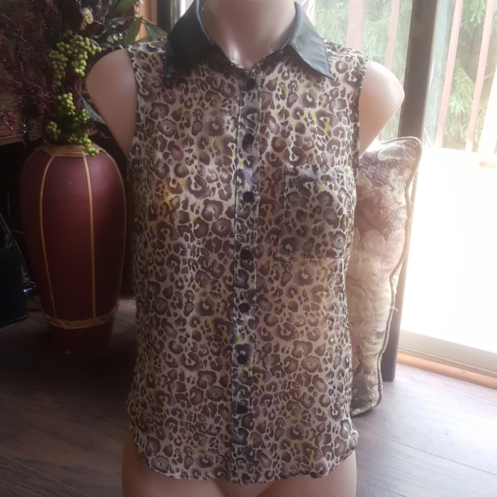 Sleeveless top